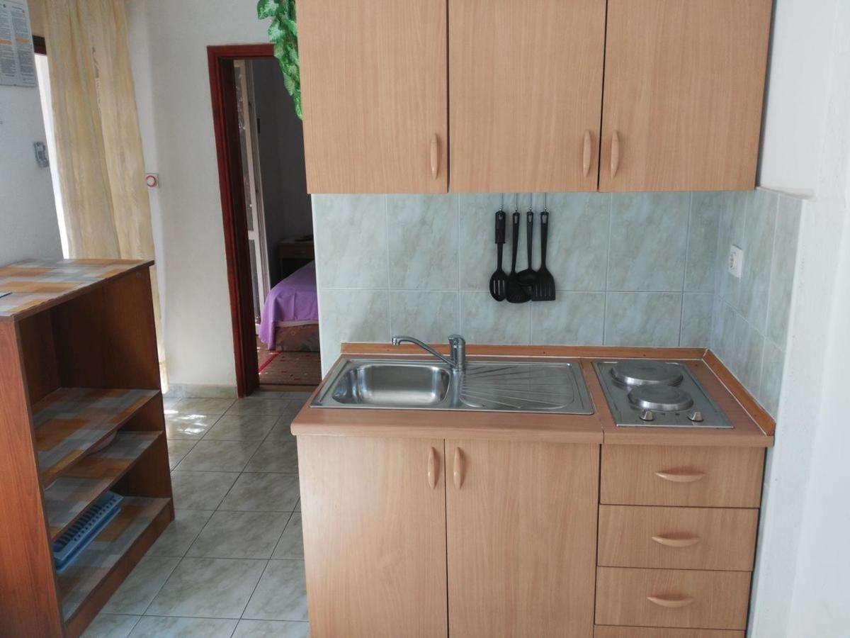 Apartmani Karuza Новаля Екстериор снимка