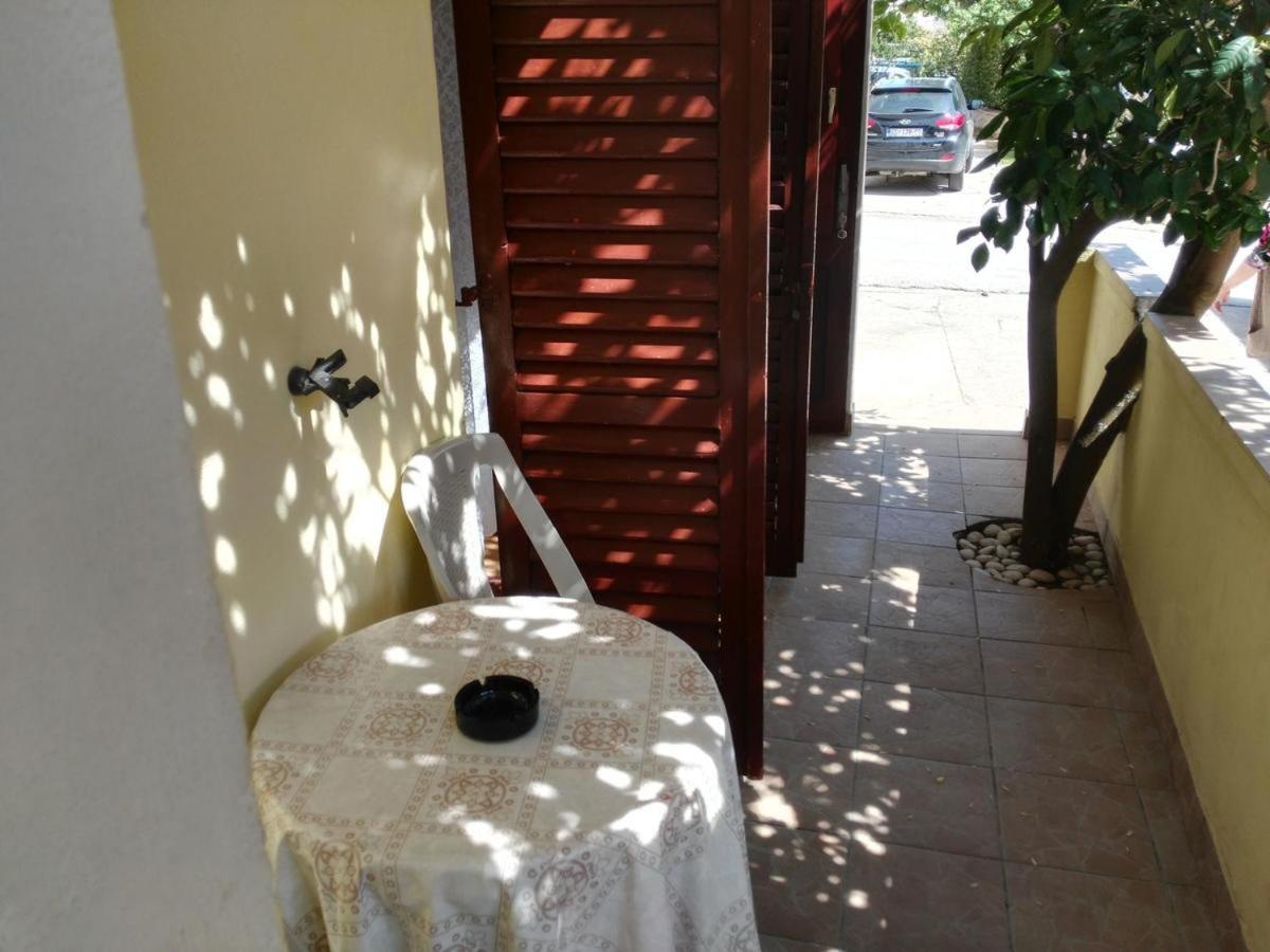 Apartmani Karuza Новаля Екстериор снимка