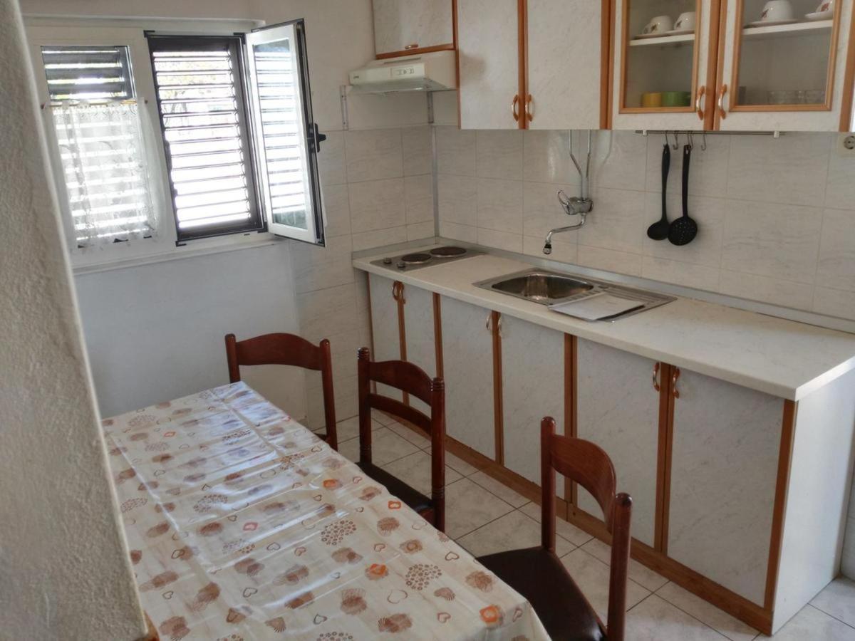 Apartmani Karuza Новаля Екстериор снимка