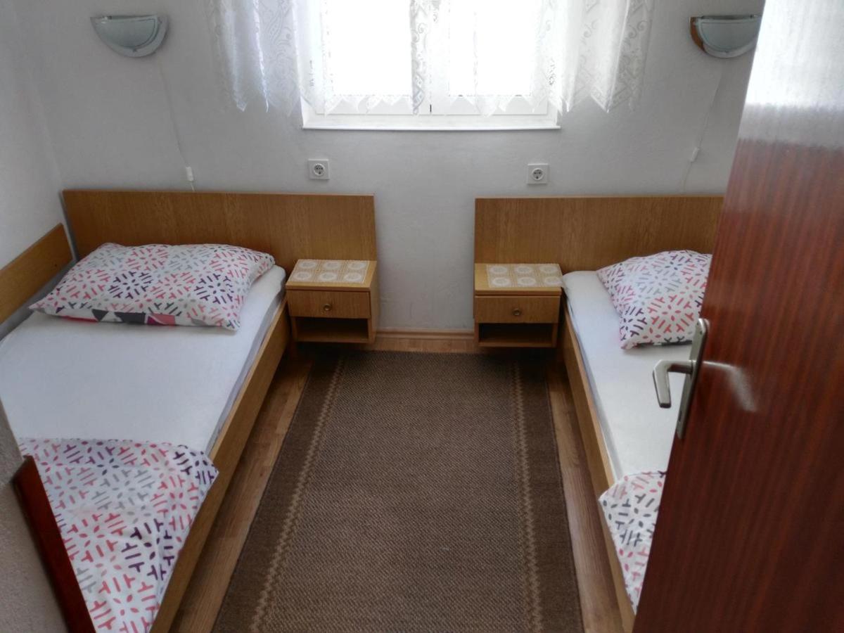 Apartmani Karuza Новаля Екстериор снимка