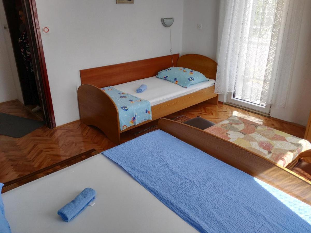 Apartmani Karuza Новаля Екстериор снимка