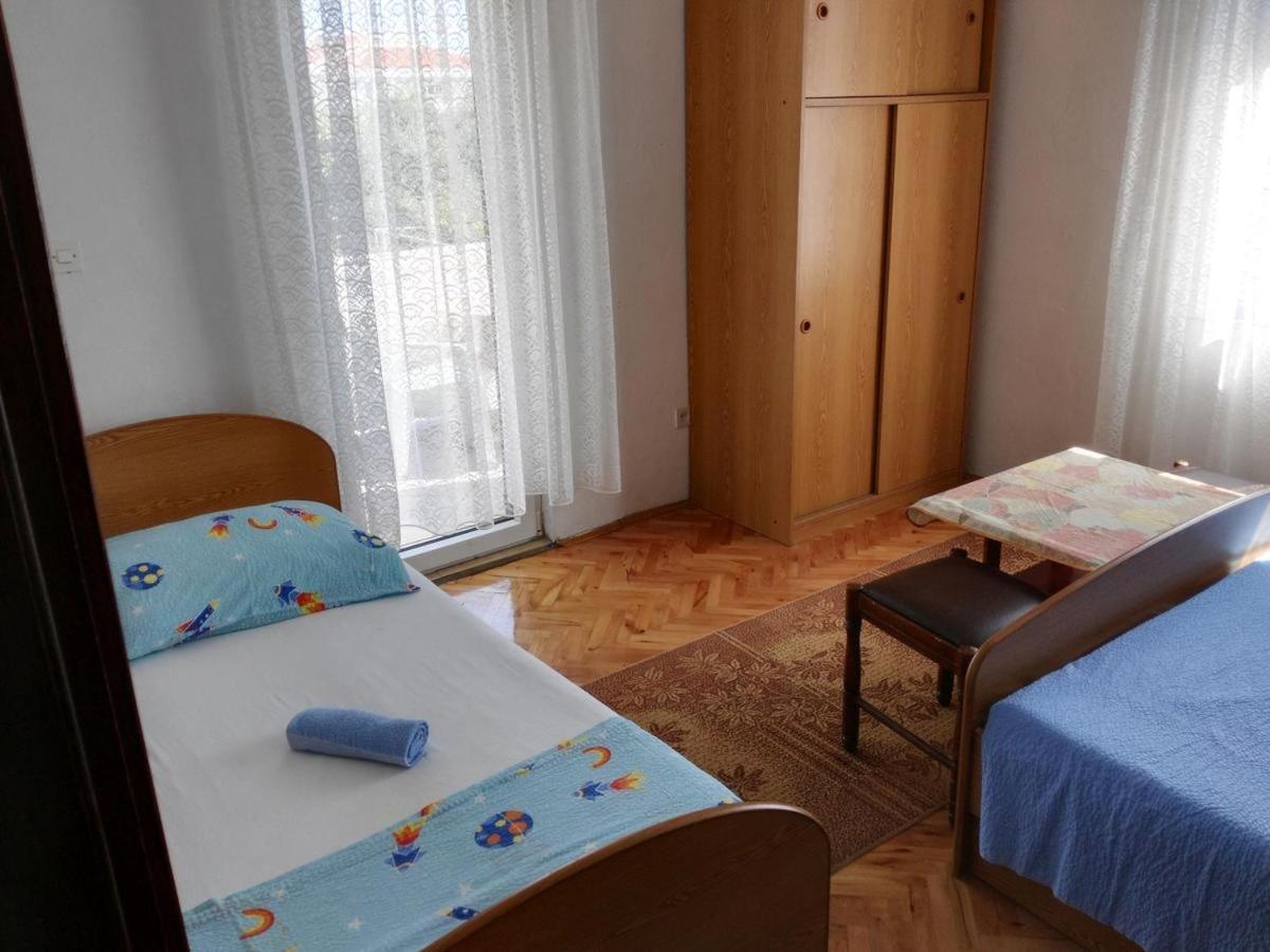 Apartmani Karuza Новаля Екстериор снимка